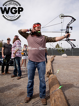 Duck Dynasty - Archery Challenge